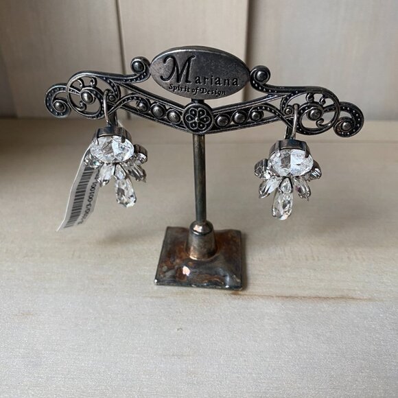 NWT Mariana Art Deco Icy White Swarovski Crystal Glam Leverback Earrings Silver - Picture 4 of 12